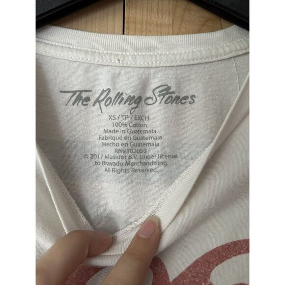 Rolling Stones Signature Sucking In The Seventies Graphic T-Shirt Size XS - Picture 4 of 4
